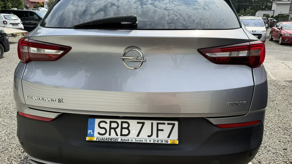 OPEL Grandland X -