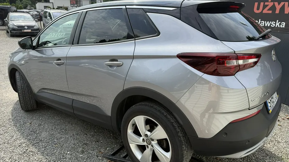 OPEL Grandland X -