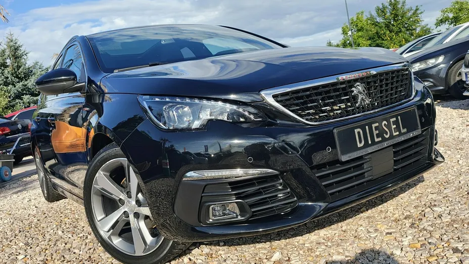 PEUGEOT 308 -