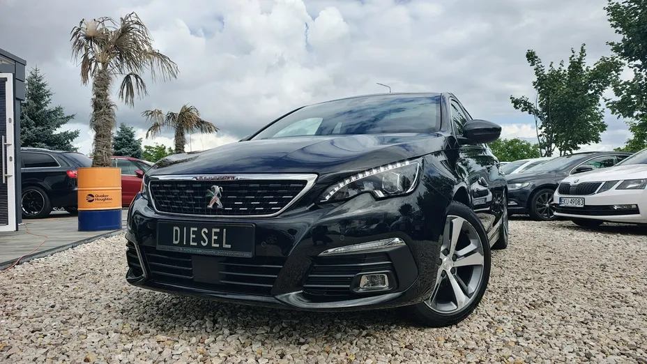 PEUGEOT 308 -