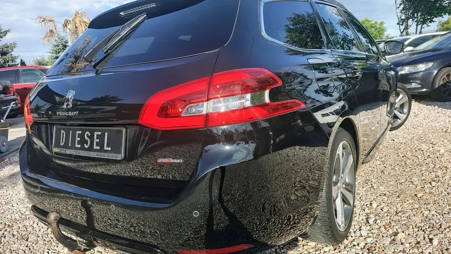 PEUGEOT 308 -