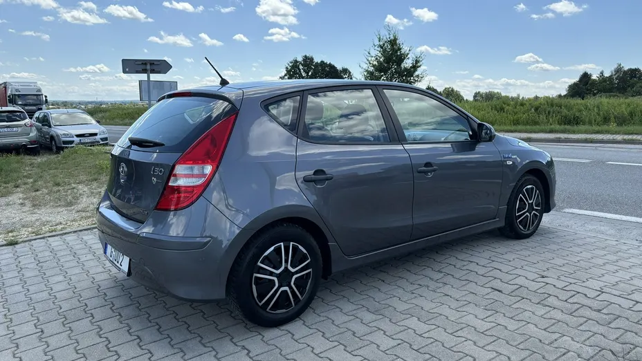 HYUNDAI i30 -