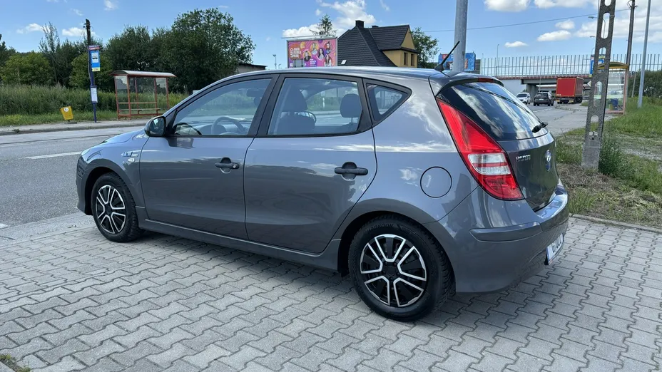 HYUNDAI i30 -