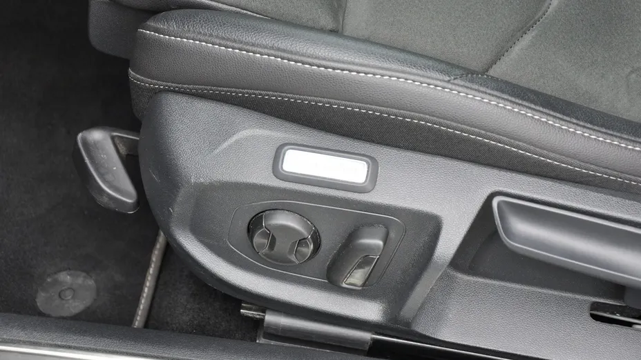 VOLKSWAGEN Arteon -