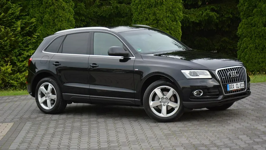 AUDI Q5 -