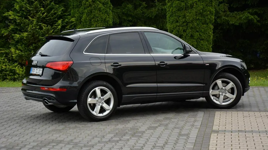 AUDI Q5 -