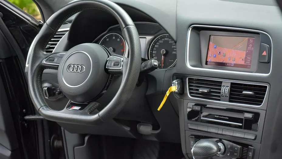 AUDI Q5 -