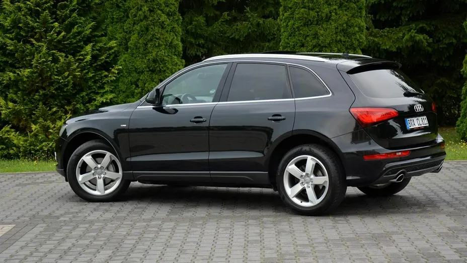 AUDI Q5 -