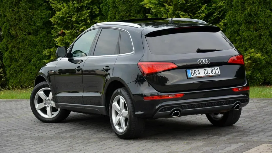 AUDI Q5 -