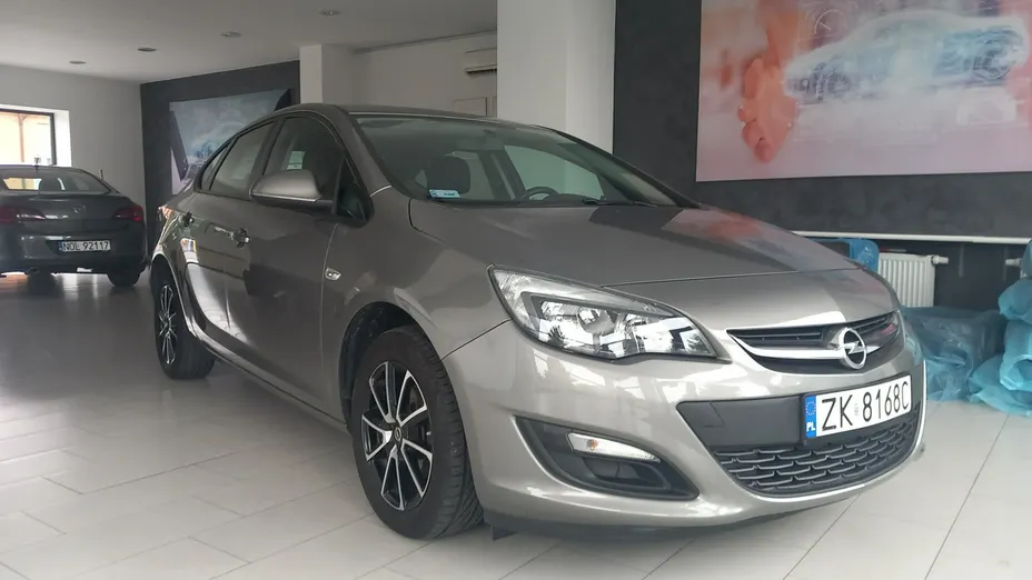 OPEL Astra -