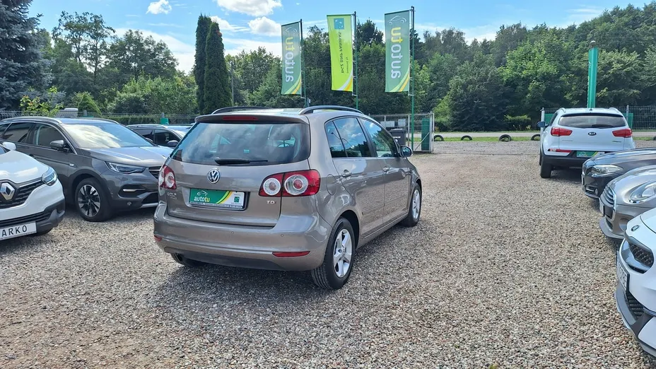VOLKSWAGEN Golf Plus -