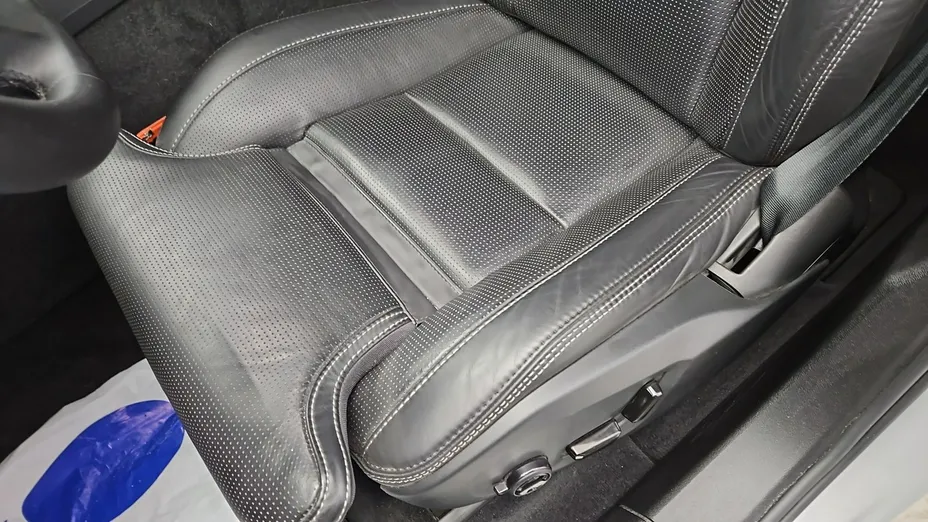 VOLVO XC60 -