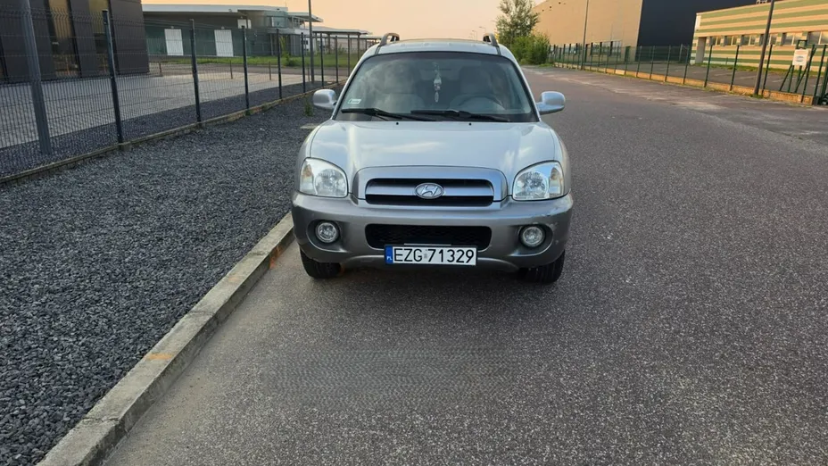 HYUNDAI Santa Fe -