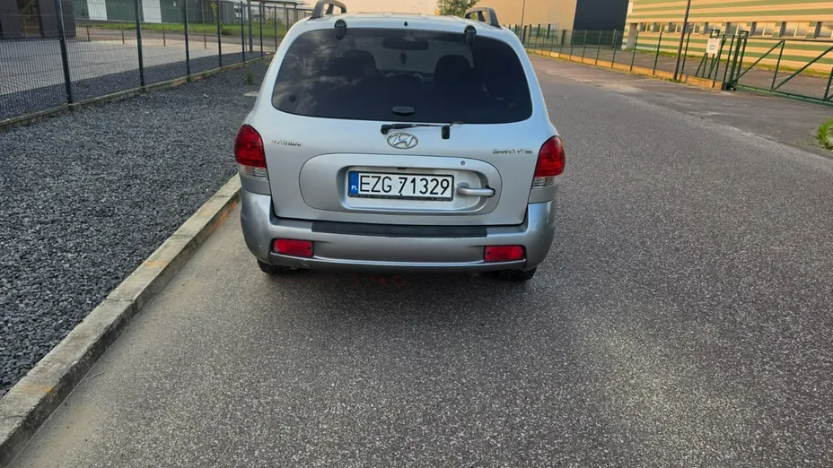 HYUNDAI Santa Fe -