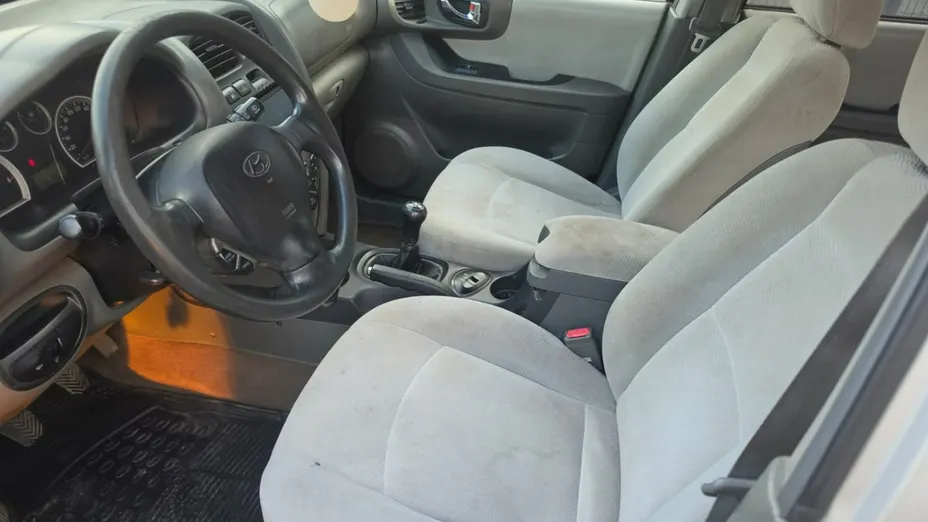 HYUNDAI Santa Fe -