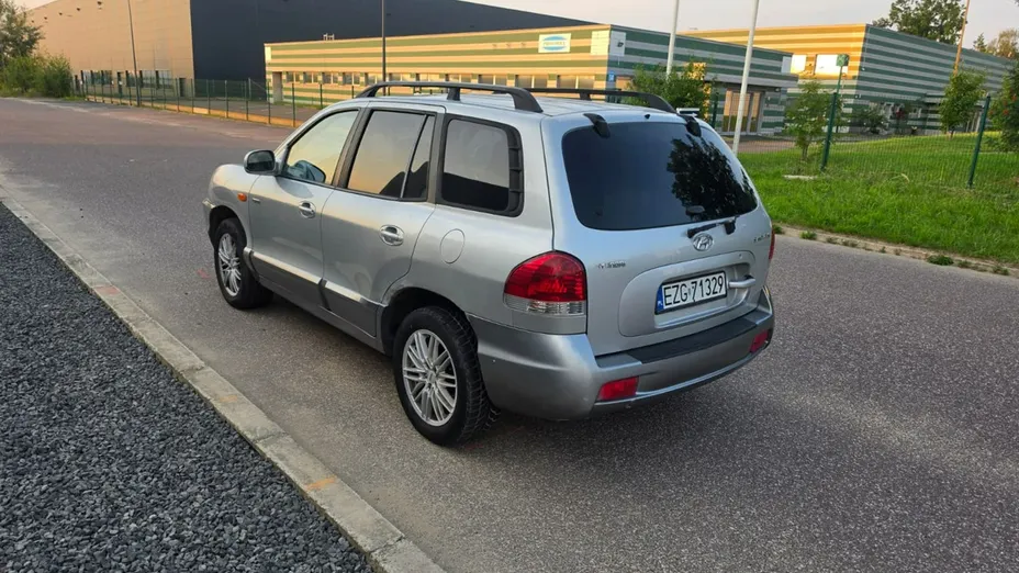 HYUNDAI Santa Fe -