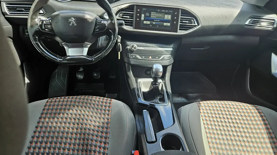 PEUGEOT 308 -