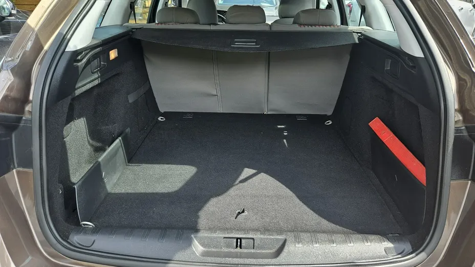 PEUGEOT 308 -