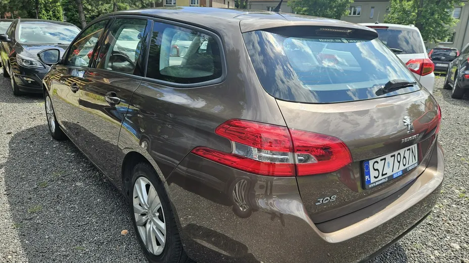 PEUGEOT 308 -