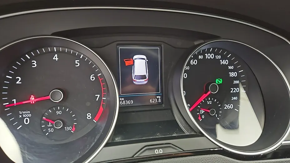 VOLKSWAGEN Passat -