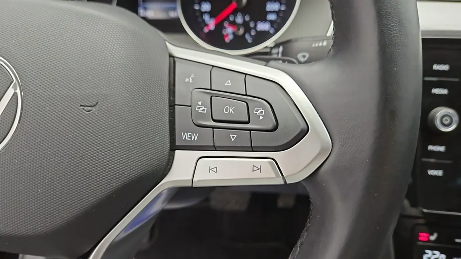 VOLKSWAGEN Passat -