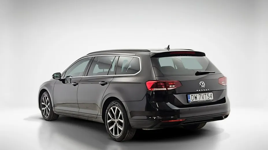 VOLKSWAGEN Passat -