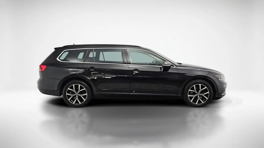 VOLKSWAGEN Passat -