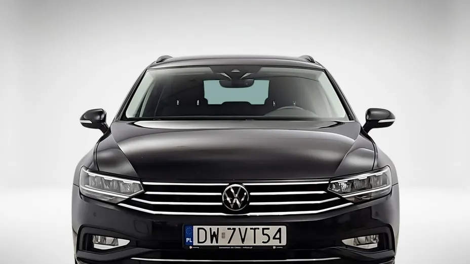 VOLKSWAGEN Passat -