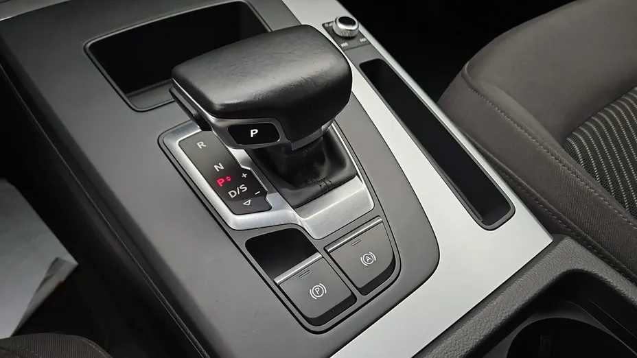 AUDI Q5 -