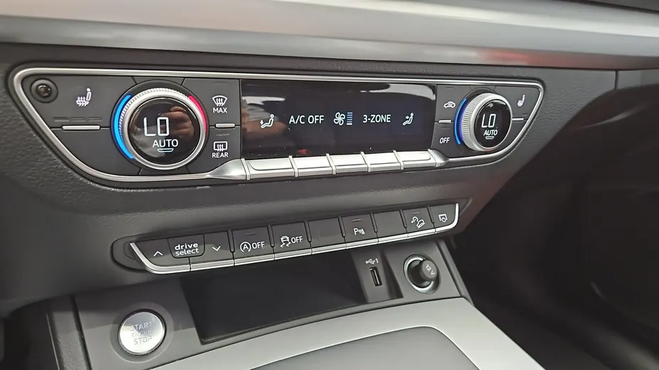 AUDI Q5 -
