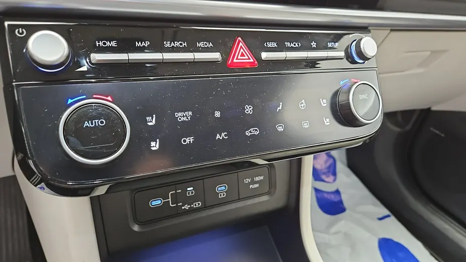 HYUNDAI Tucson -