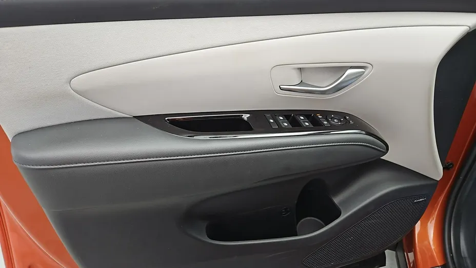 HYUNDAI Tucson -