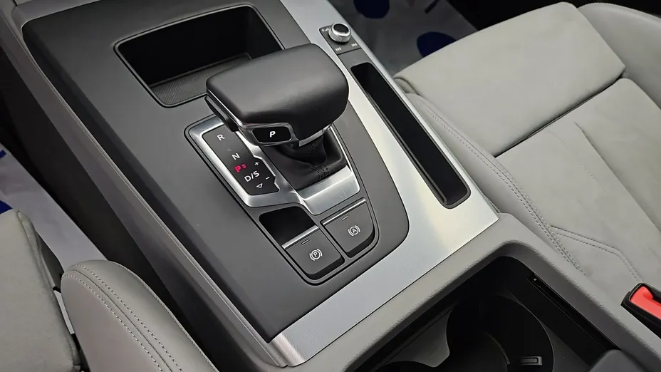 AUDI Q5 -