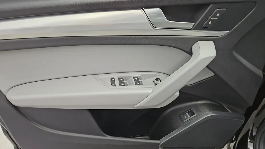 AUDI Q5 -