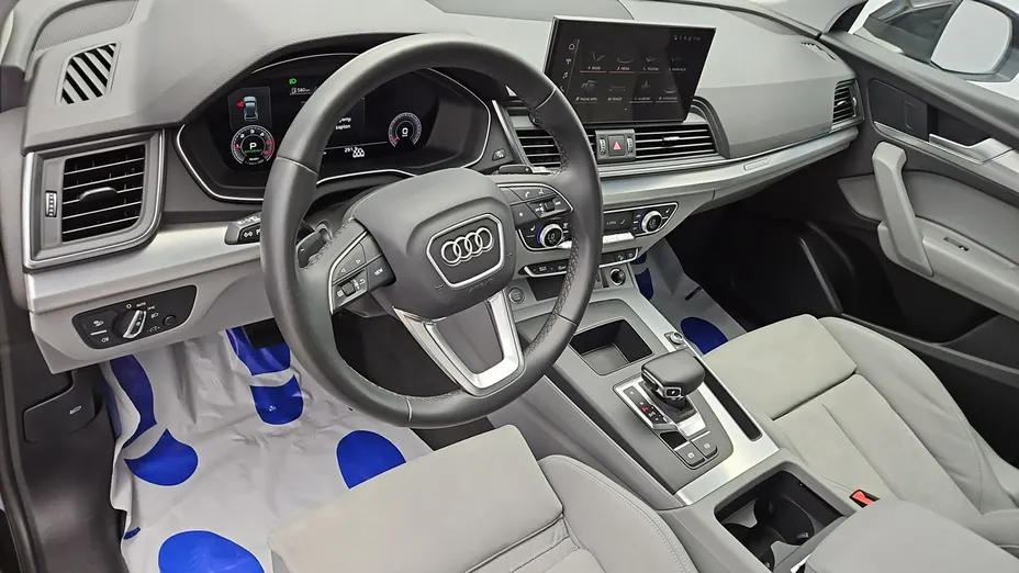 AUDI Q5 -
