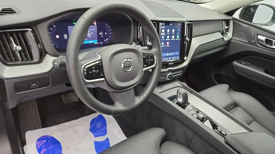VOLVO XC60 -
