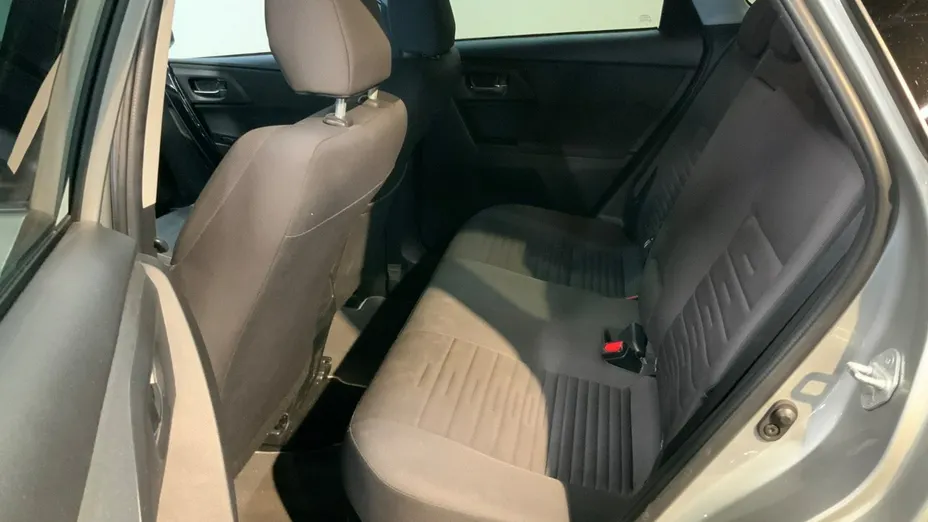 TOYOTA Auris -