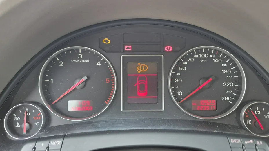 AUDI A4 -