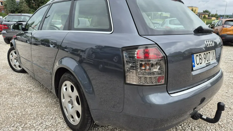 AUDI A4 -
