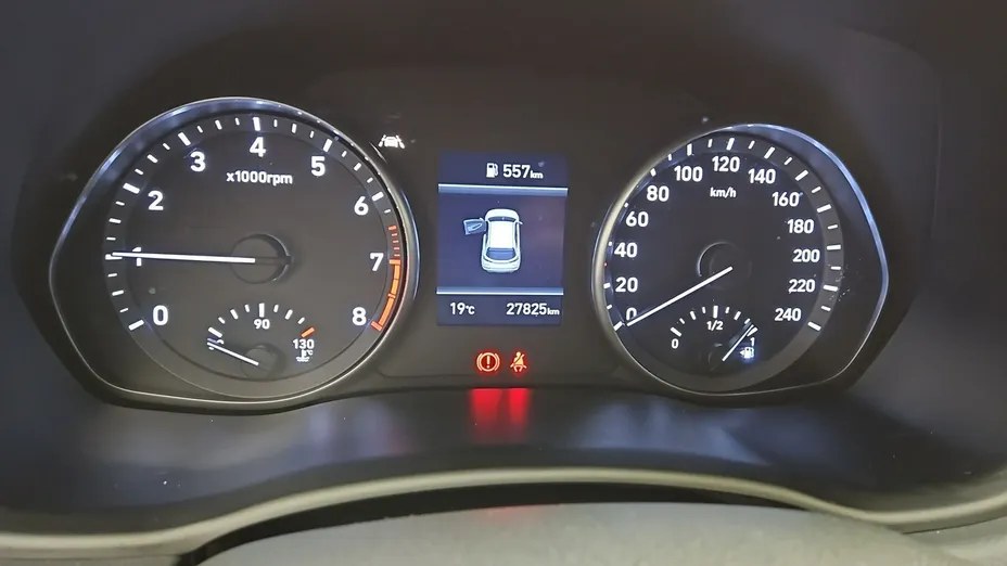 HYUNDAI i30 -