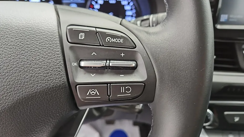HYUNDAI i30 -