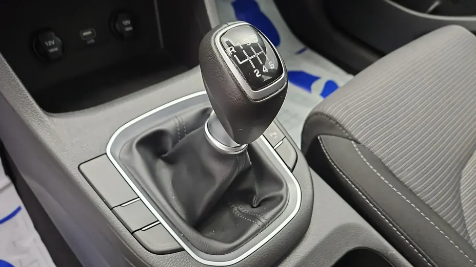 HYUNDAI i30 -