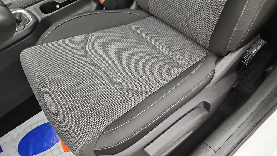 HYUNDAI i30 -