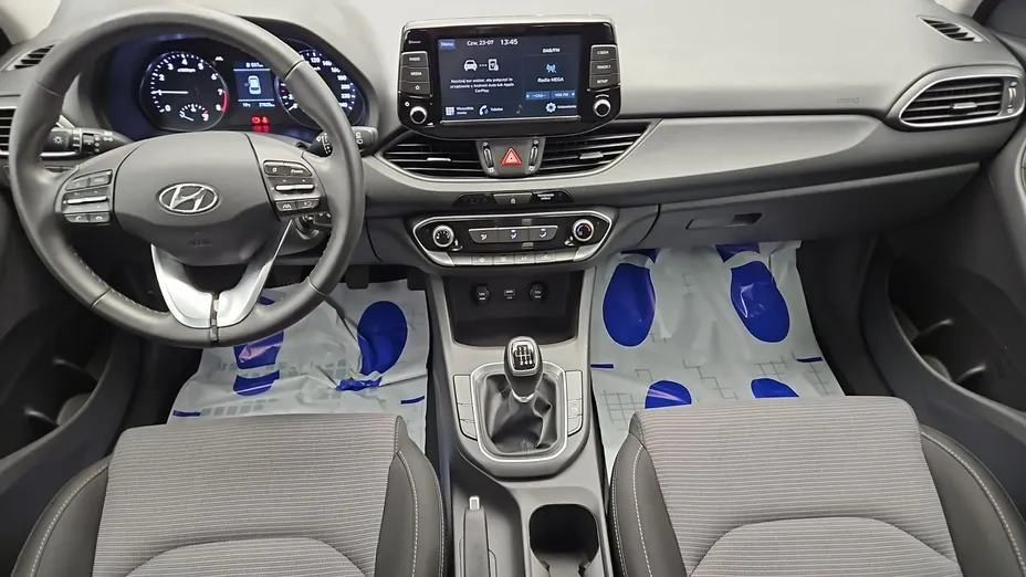 HYUNDAI i30 -