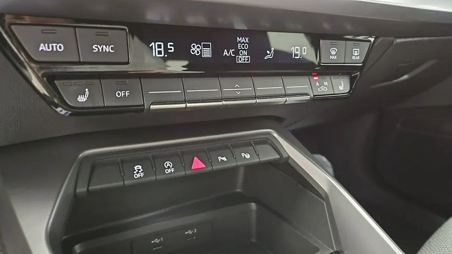 AUDI A3 Limousine -