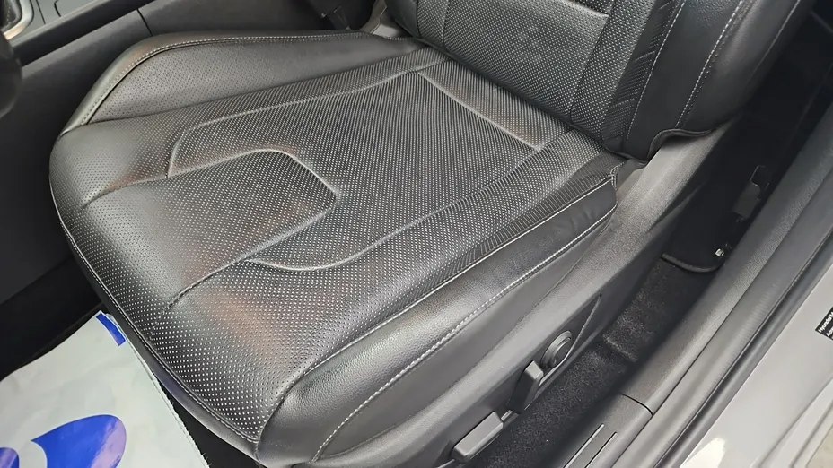 HYUNDAI Elantra -