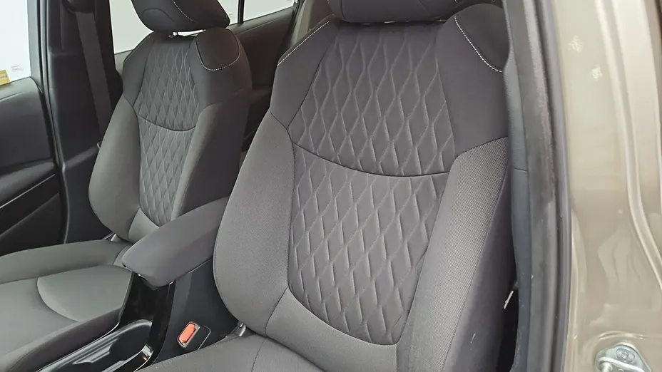 TOYOTA Corolla -