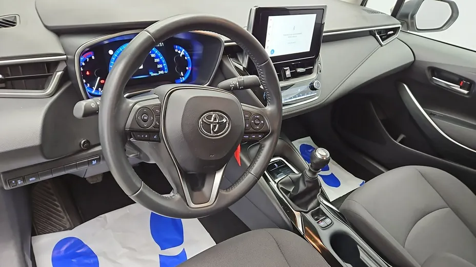 TOYOTA Corolla -