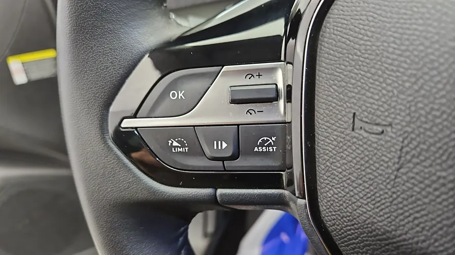 PEUGEOT 308 -