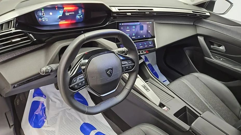 PEUGEOT 308 -